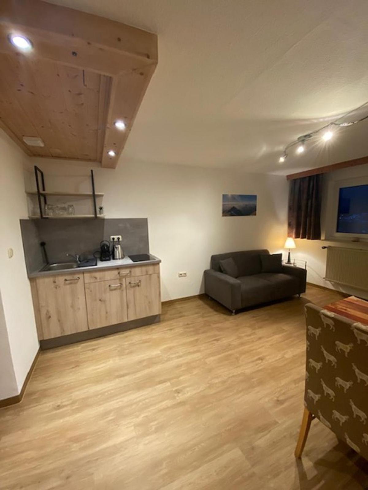 Alpenappartements Schwalbennestl Mittenwald Exterior foto